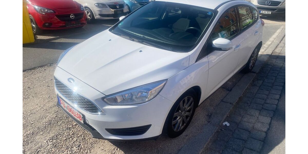 Ford Focus 54.000 km 5.990 &euro; Fürth 90763