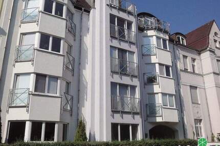 Wohnung Dessau-Roßlau Innenstadt - 3 Zimmer, 93 m&sup2;, 750&euro; | Angebot:25561637