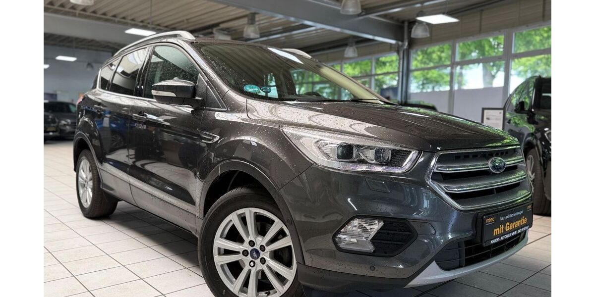 Ford Kuga 128.000 km 10.990 &euro; Bremen 28207