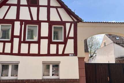Haus Flörsheim am Main - 6 Zimmer, 146 m&sup2;, 395.000&euro; | Angebot:27025283