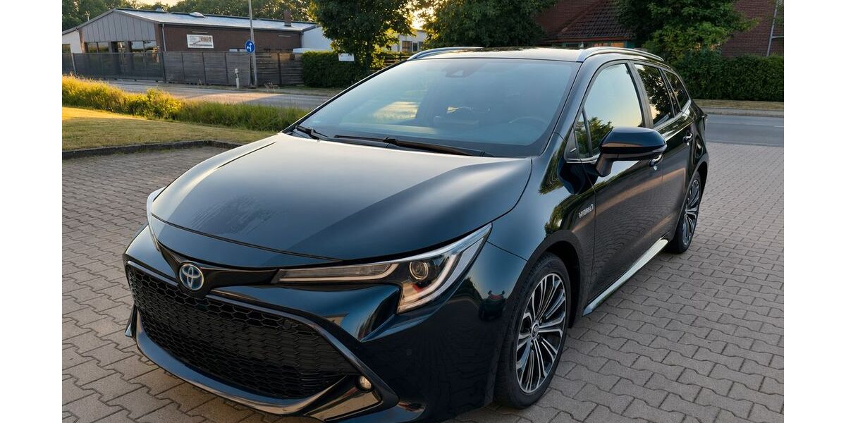 Toyota Corolla 123.000 km 18.500 &euro; Ganderkesee 27777