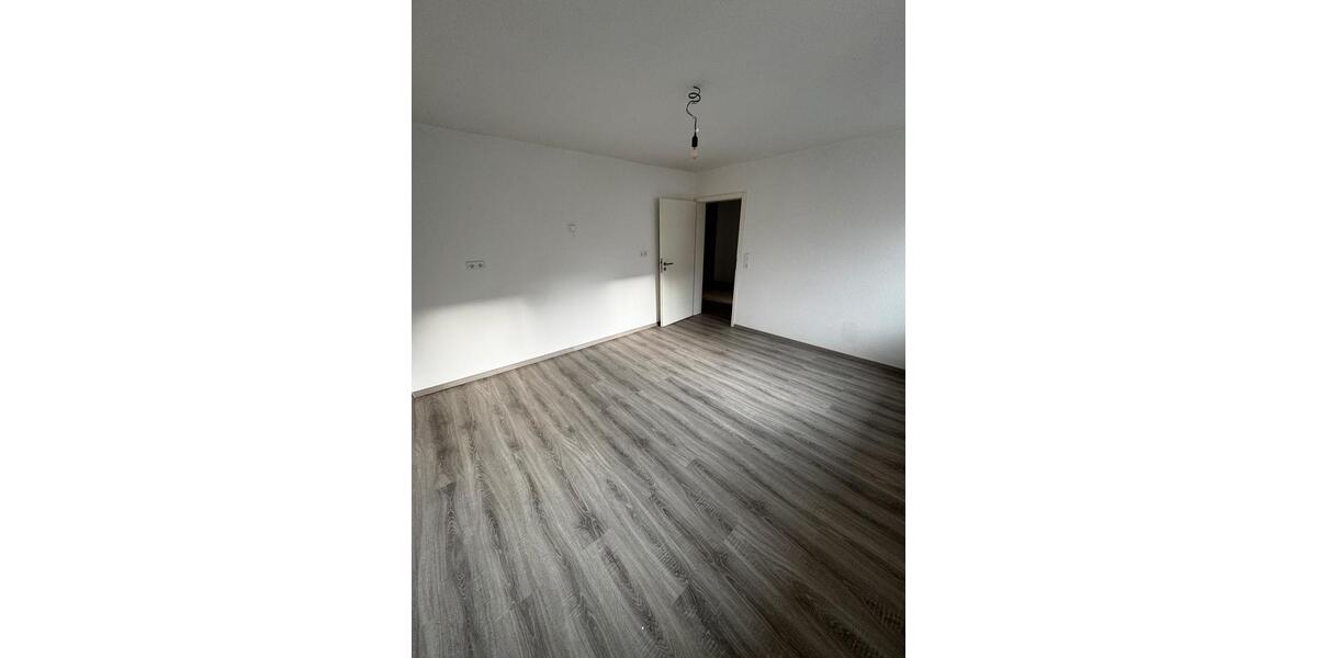 Etagenwohnung Laupheim - 3.5 Zimmer, 90 m&sup2;, 1.150&euro; | Angebot:25512999