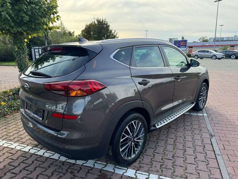Hyundai TUCSON 148.570 km 12.000 € Griesheim 64347