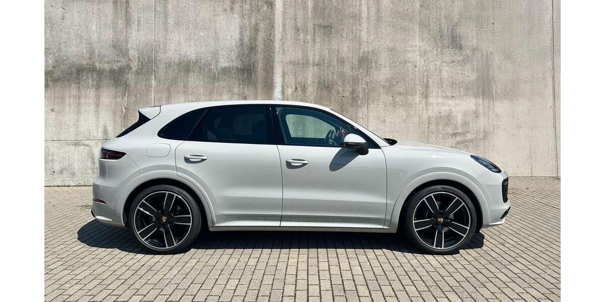 Porsche Cayenne 31.252 km 79.000 € Fulda 36037