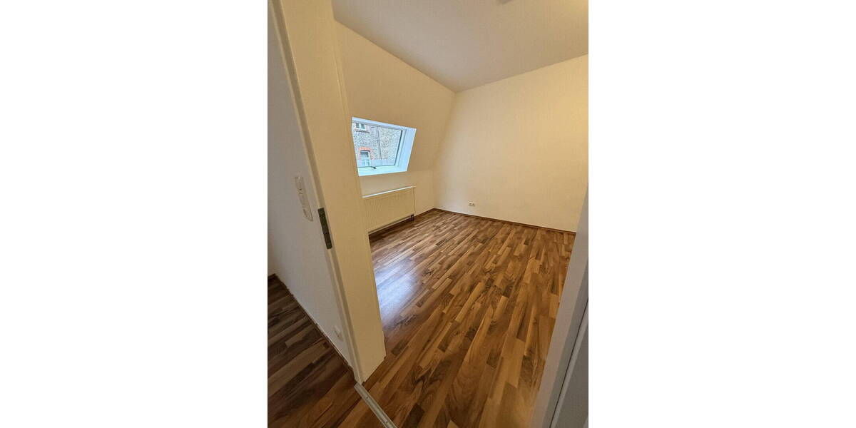 Mehrfamilienhaus, Wohnhaus Wiesbaden Klarenthal - 2 Zimmer, 59 m&sup2;, 818&euro; | Angebot:26411714