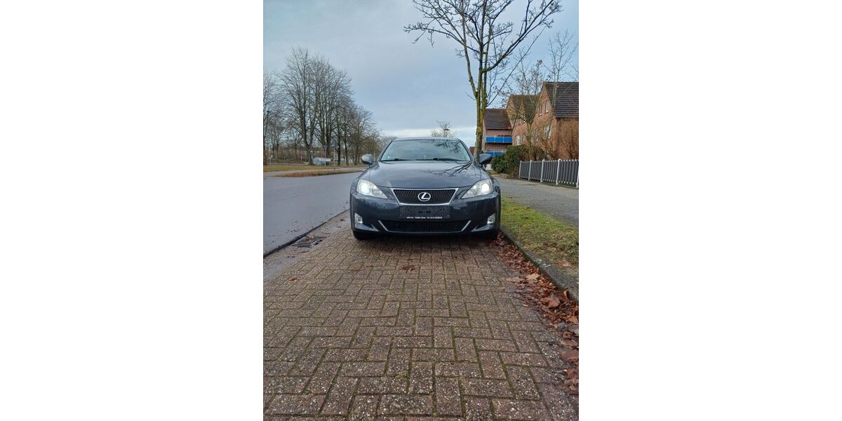 Lexus IS 220 365.278 km 3.650 &euro; Papenburg 26871
