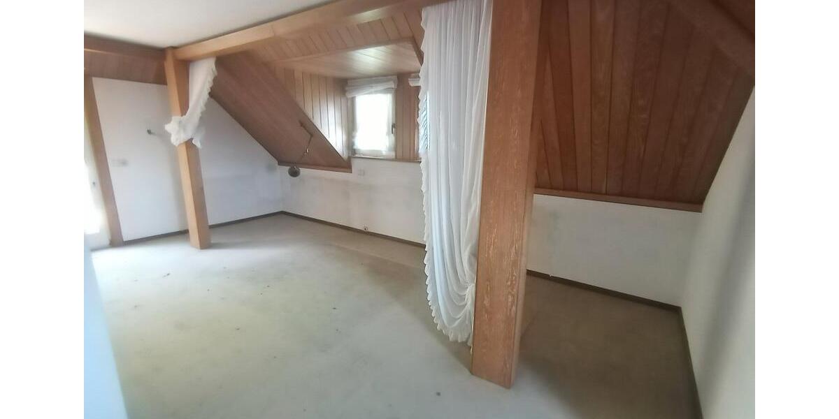 Einfamilienhaus Ranstadt - 9 Zimmer, 280 m&sup2;, 490.000&euro; | Angebot:27083584
