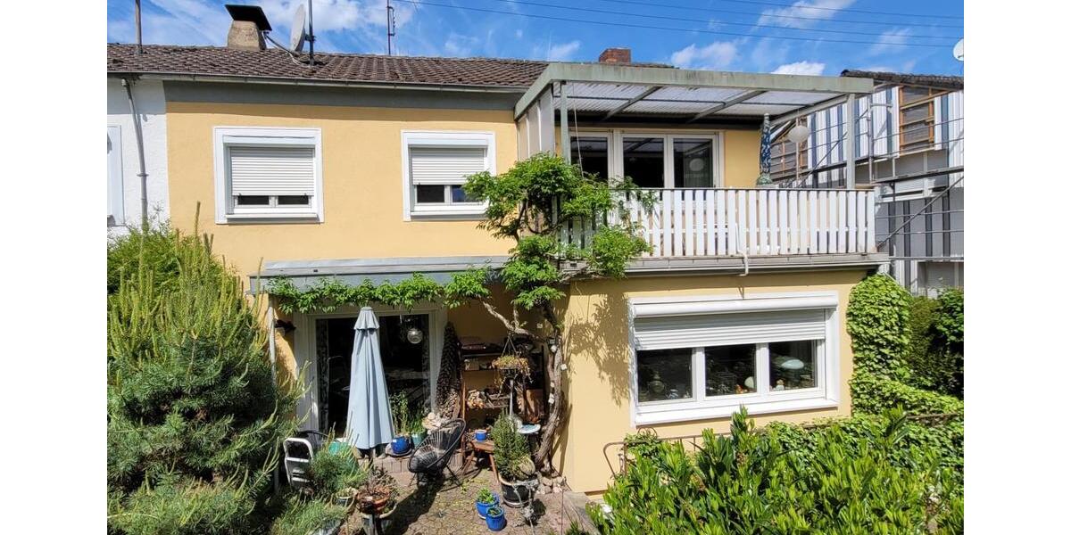 Reihenhaus Tauberbischofsheim - 5.5 Zimmer, 124 m&sup2;, 278.000&euro; | Angebot:27224410
