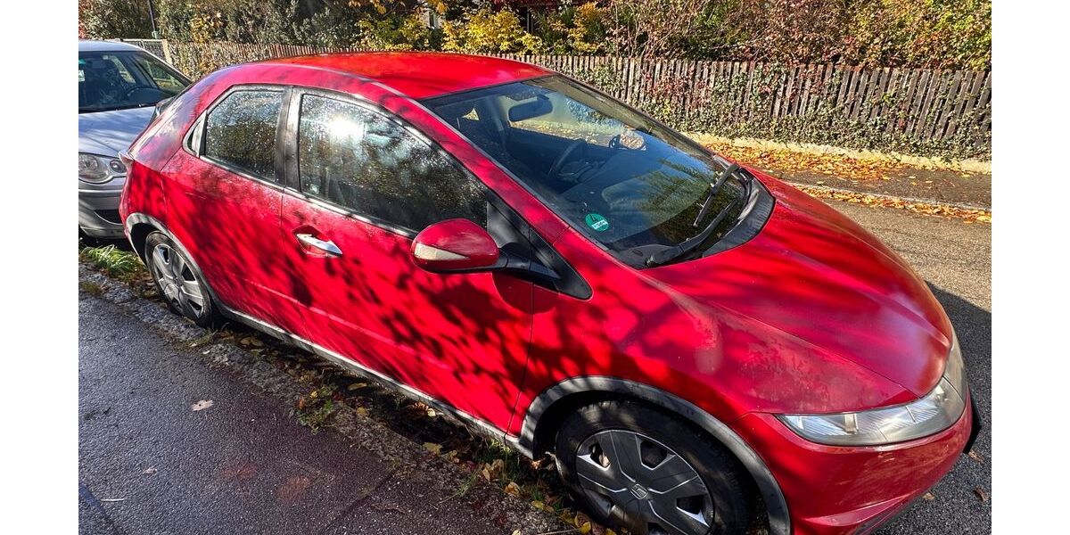 Honda Civic 135.000 km 2.999 &euro; München 81475