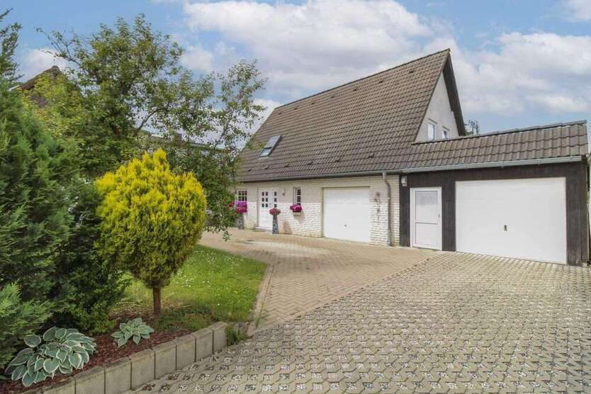Haus zum Kaufen in Stralsund 419.000 € 242.27 m²