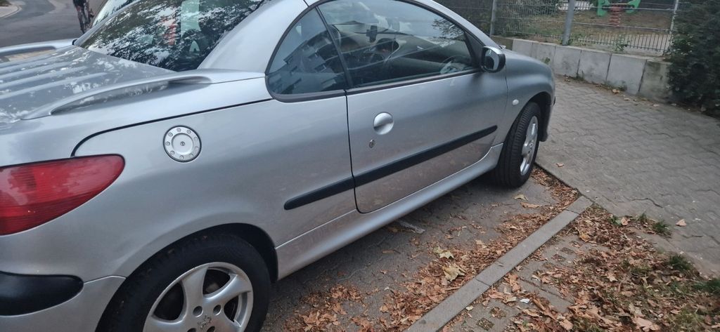 Peugeot 206 74.000 km 2.850 € Karlsruhe 76227
