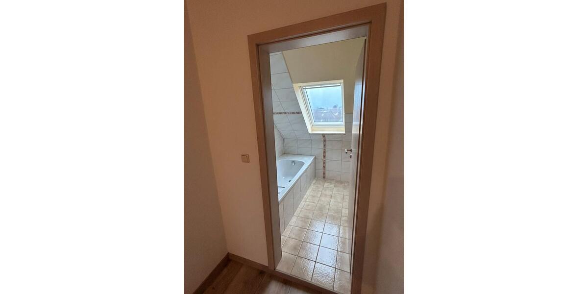 Etagenwohnung Hohenlockstedt - 2 Zimmer, 77 m&sup2;, 585&euro; | Angebot:26415347