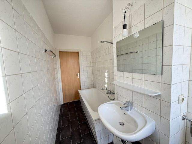 Zimmer Zeithain - 4 Zimmer, 77 m&sup2;, 400&euro; | Angebot:25743015