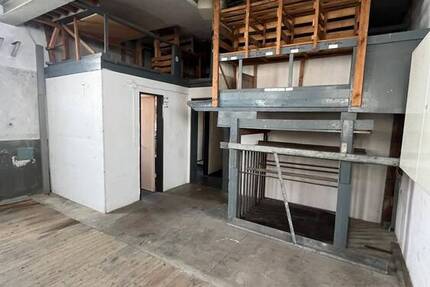 Geschickte Werkstatt-Lagerräume in der Stadtmitte von Weilheim zimmer