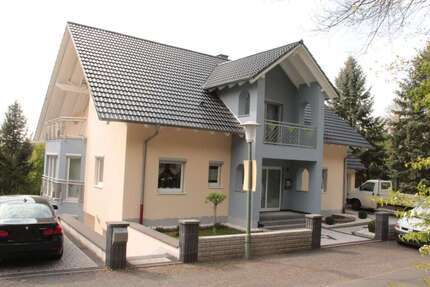 Haus Kaiserslautern-Erlenbach Erlenbach - 7 Zimmer, 345 m&sup2;, 745.000&euro; | Angebot:26394604