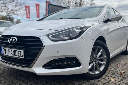 Hyundai i40 125.000 km 9.999 &euro; Forst 76694