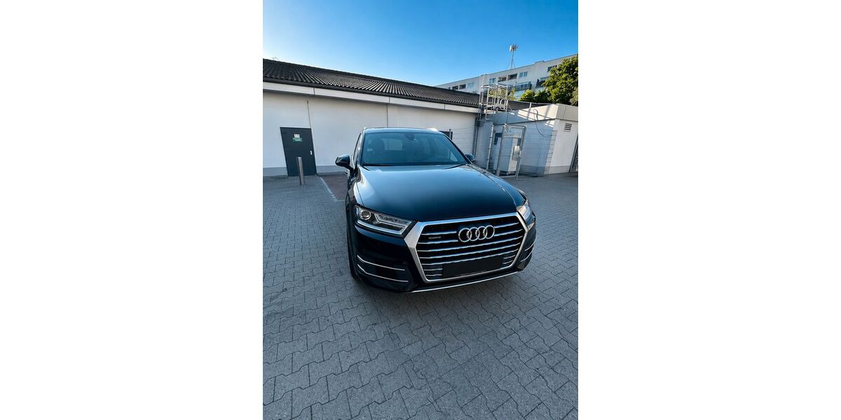 Audi Q7 152.000 km 29.500 &euro; Berlin 13355