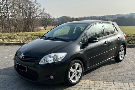Toyota Auris 74.000 km 5.950 &euro; Seevetal 21218