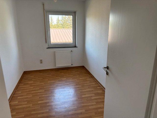 Etagenwohnung Mehlingen - 3 Zimmer, 56 m&sup2;, 400&euro; | Angebot:26408448