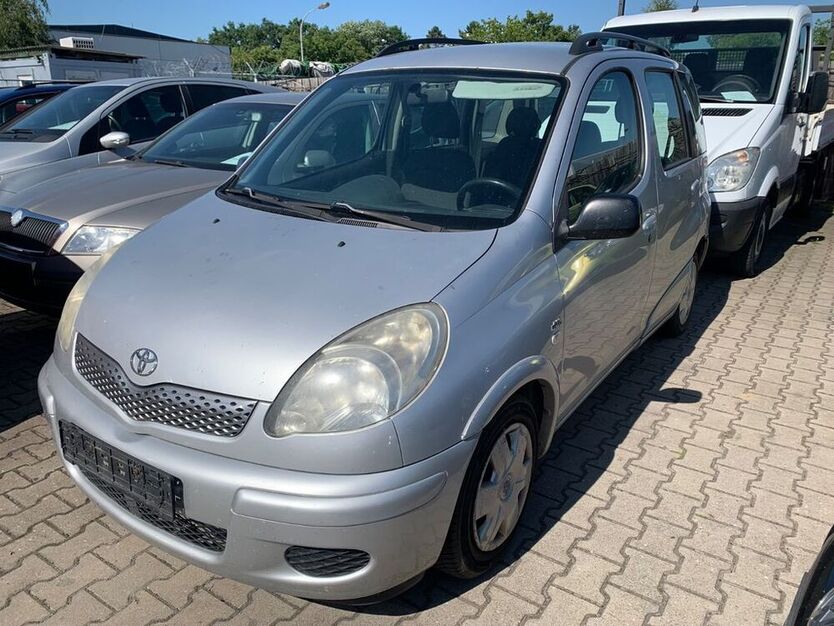 Yaris