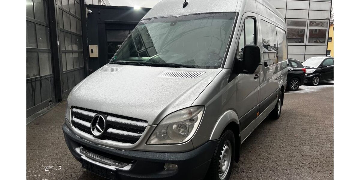 Mercedes-Benz Sprinter 299.000 km 11.490 &euro; München 81671