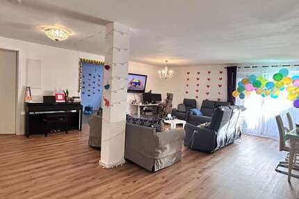 Wohnung Markgröningen - 3 Zimmer, 100 m&sup2;, 1.330&euro; | Angebot:24996614