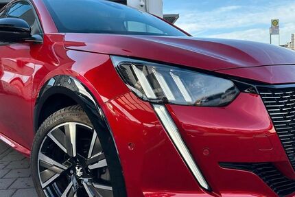 Peugeot 208 21.583 km 14.290 &euro; Beckingen 66701