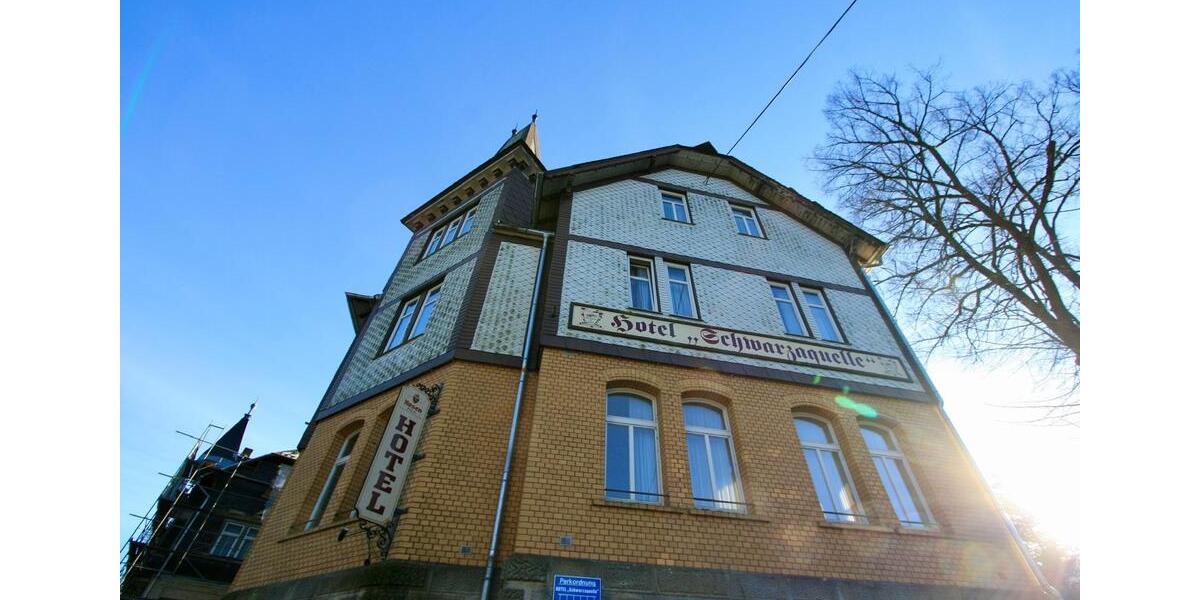 Villa Neuhaus am Rennweg - 23 Zimmer, 1.100 m&sup2;, 350.000&euro; | Angebot:25905362