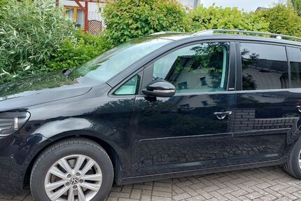 VW Touran 287.593 km 4.900 &euro; Bückeburg 31675