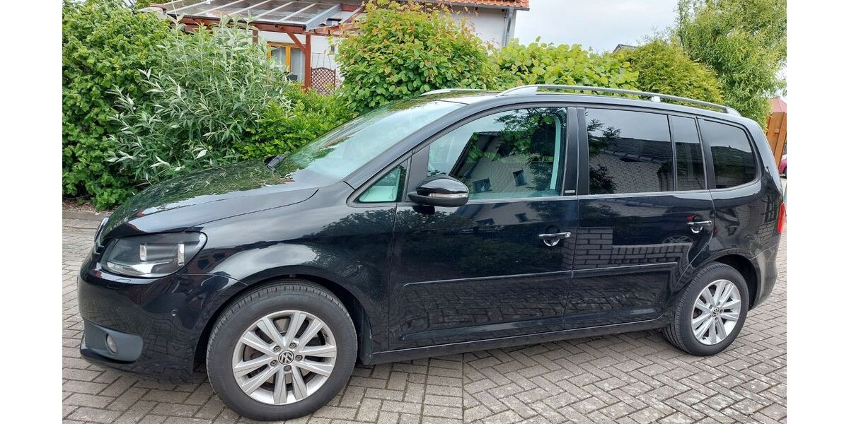 VW Touran 287.593 km 4.900 &euro; Bückeburg 31675