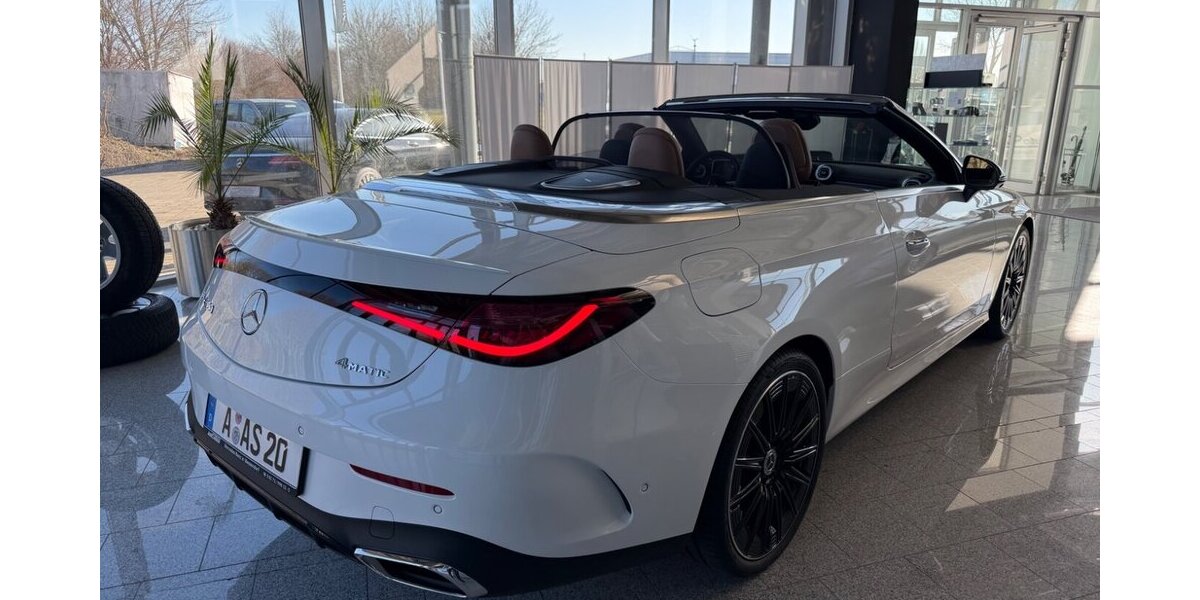 Mercedes-Benz CLE 300 4Matic Cabrio AMG+Burmester+Night+360° Edi 4.000 km 71.900 &euro; Westendorf 86707