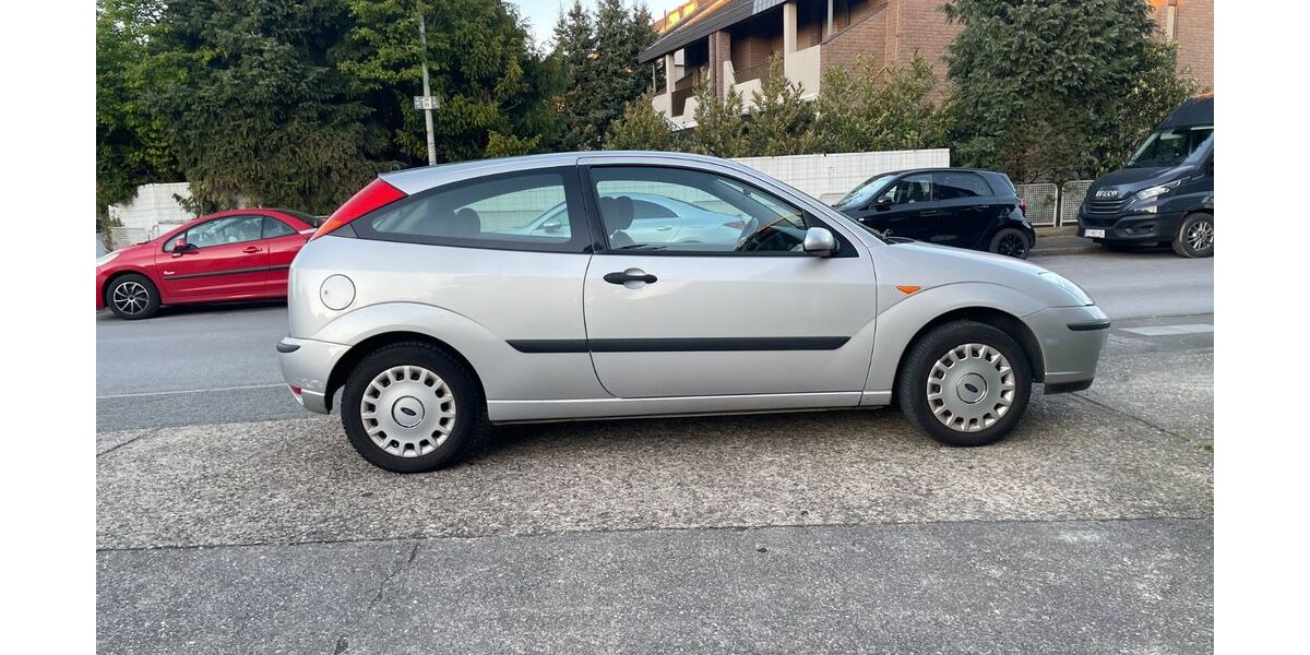 Ford Focus 100.500 km 2.300 &euro; Langenfeld 40764