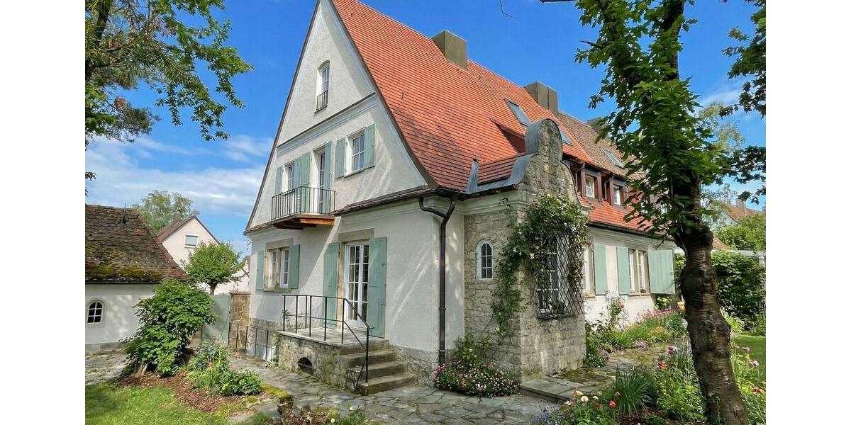 Doppelhaushälfte Schwäbisch Hall - 8 Zimmer, 181 m&sup2;, 2.300&euro; | Angebot:25537792