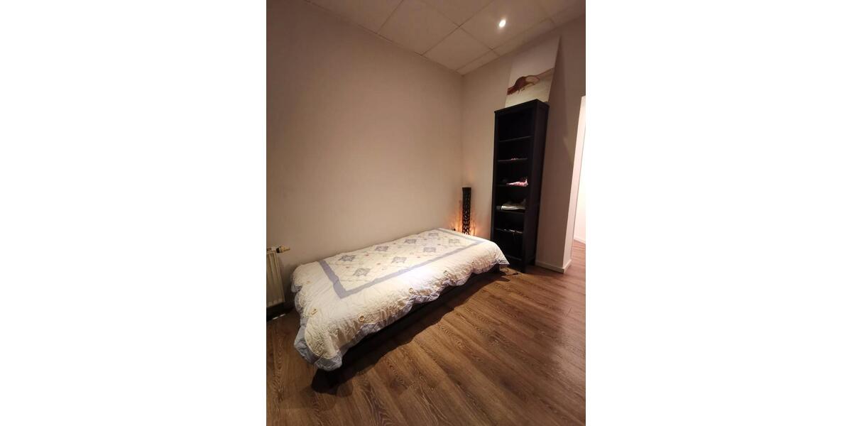Erdgeschoßwohnung Cottbus - 1 Zimmer, 40 m&sup2;, 400&euro; | Angebot:26042171