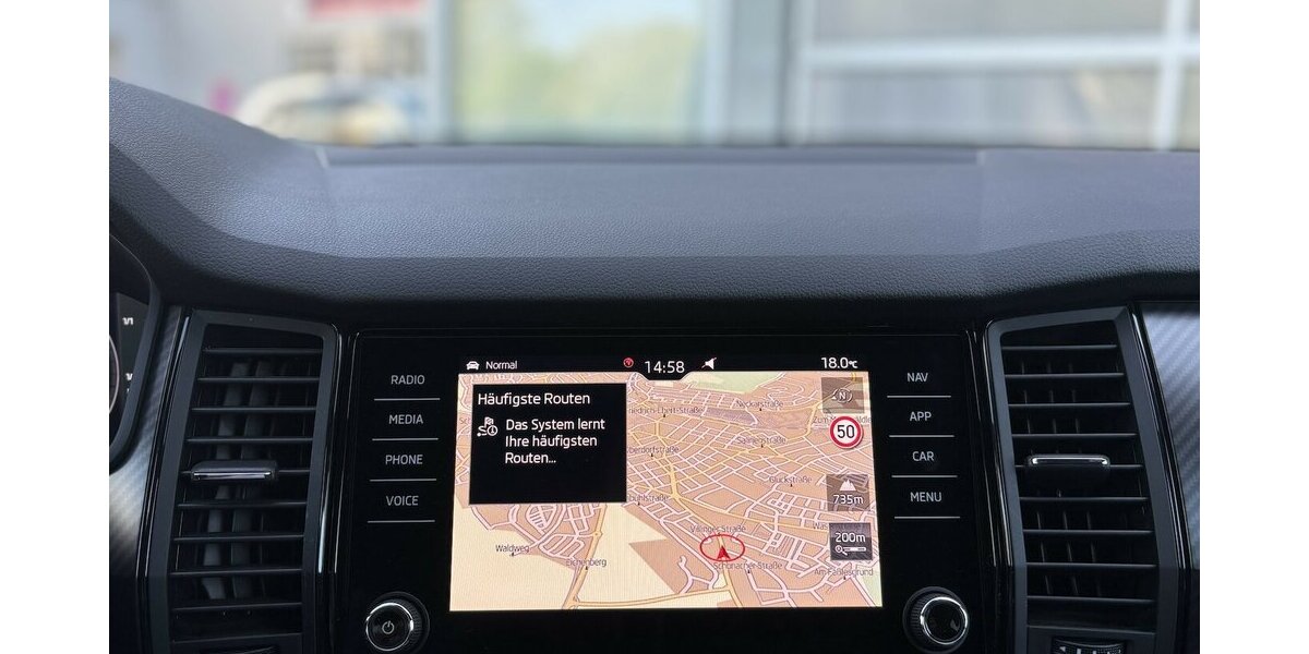 Skoda Kodiaq 2.0 TDI Sportline 4x4 KAMERA/NAVI/1.HAND 65.302 km 29.900 &euro; Villingen-Schwenningen 78054