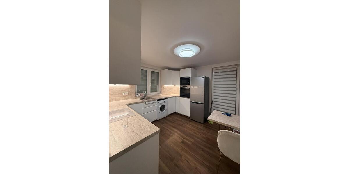 Doppelhaushälfte Schönefeld - 5 Zimmer, 180 m&sup2;, 3.400&euro; | Angebot:24984602