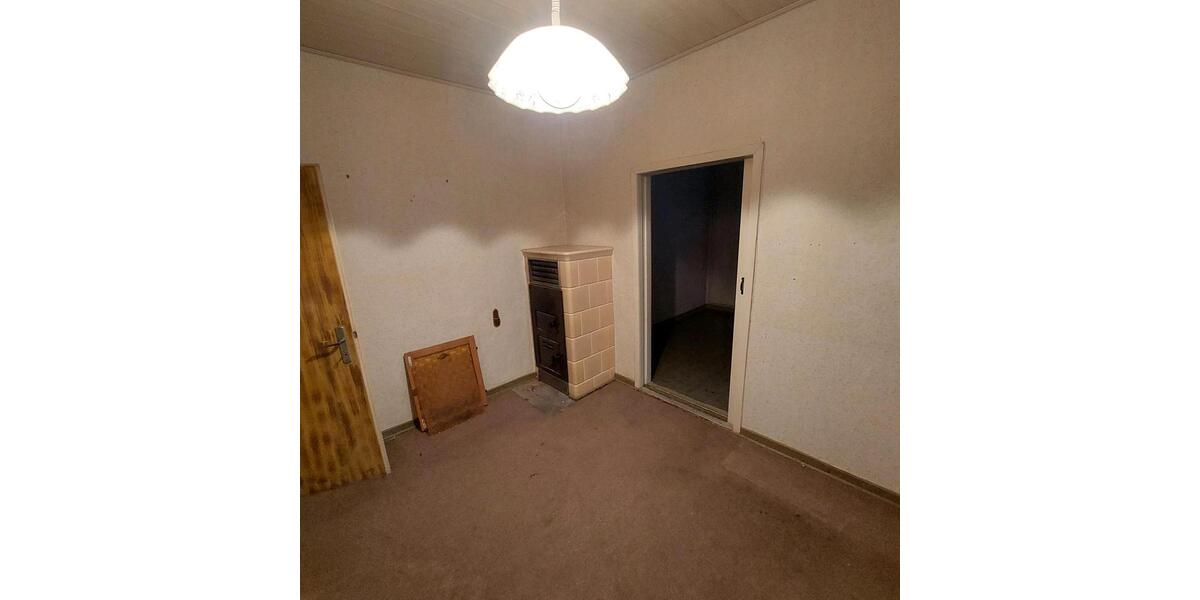 Einfamilienhaus Steinbach-Hallenberg Hallenberg - 9 Zimmer, 140 m&sup2;, 80.000&euro; | Angebot:26398498