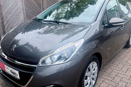 Peugeot 208 137.000 km 6.500 &euro; Neumünster 24536