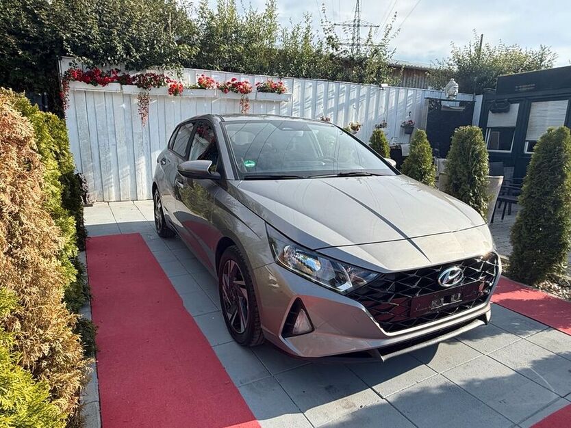 i20