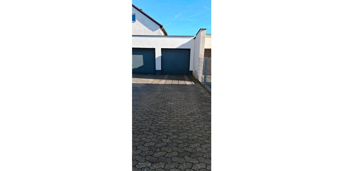 Erdgeschoßwohnung Neumarkt in der Oberpfalz Altenhof - 3.5 Zimmer, 94 m&sup2;, 1.050&euro; | Angebot:26375372