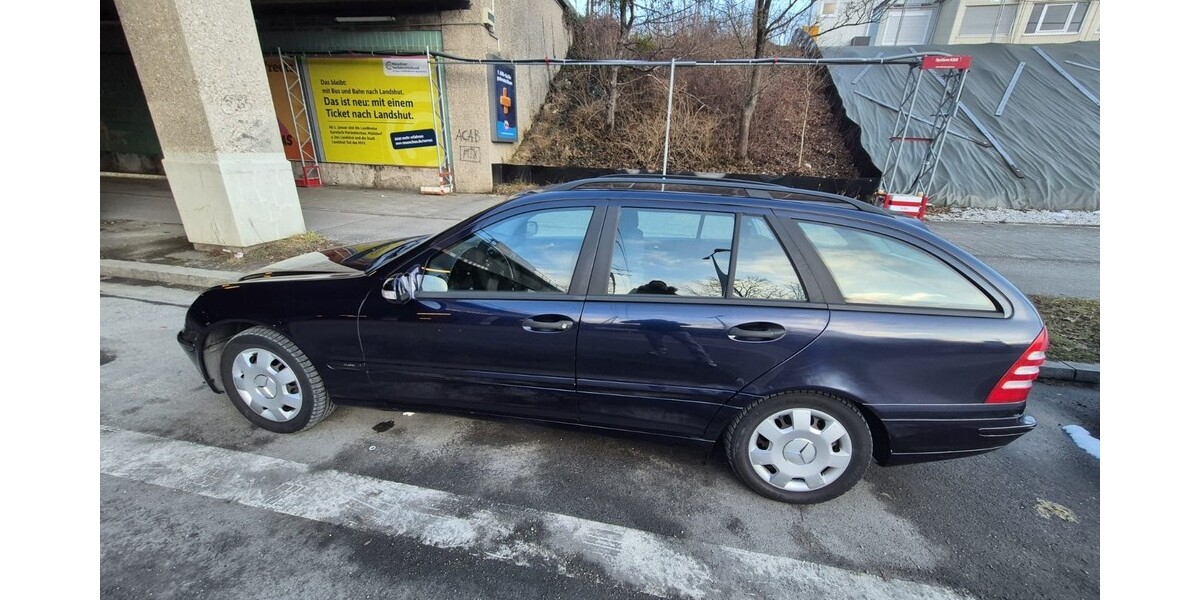 Mercedes-Benz C-Klasse 118.000 km 3.700 &euro; München 80313