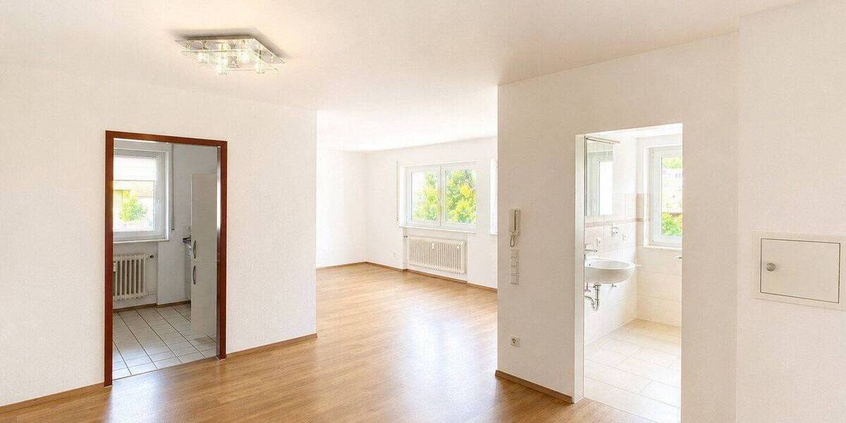 Etagenwohnung Oberkirch - 2 Zimmer, 73 m&sup2;, 785&euro; | Angebot:26866033