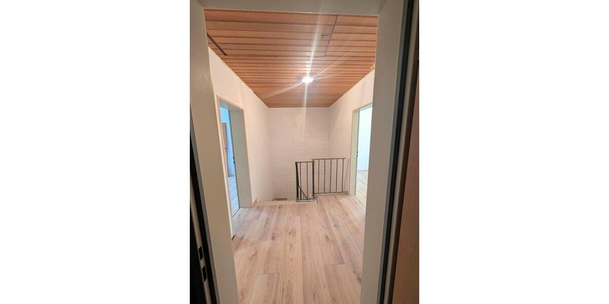 Reihenhaus Passau Auerbach - 6 Zimmer, 140 m&sup2;, 1.300&euro; | Angebot:25025244