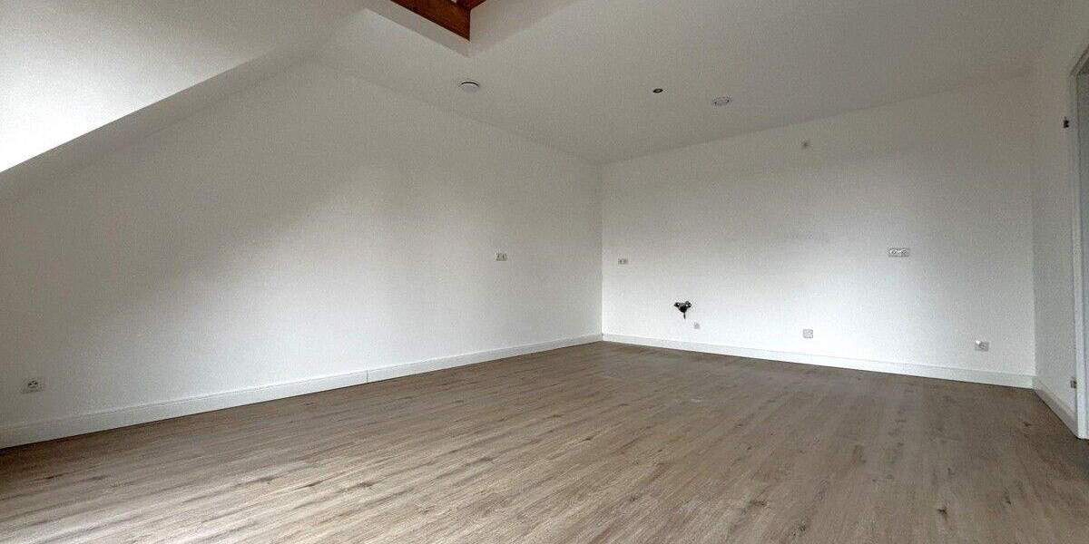 Etagenwohnung Bremerhaven Lehe - 2 Zimmer, 69 m&sup2;, 830&euro; | Angebot:25626811