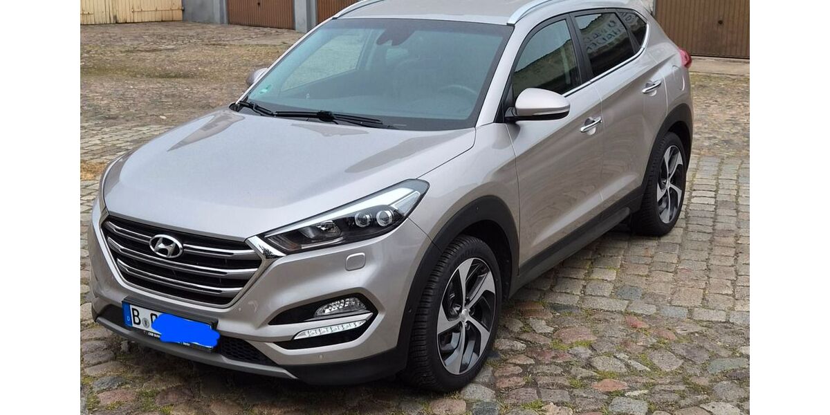 Hyundai TUCSON 96.000 km 15.600 &euro; Berlin 13439