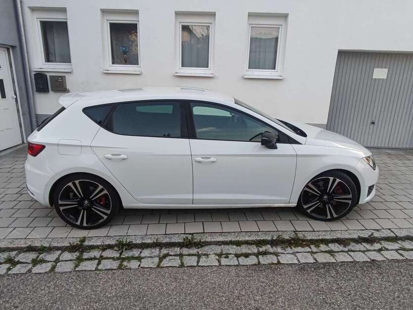 Seat Leon 158.000 km 11.999 € Deilingen 78586