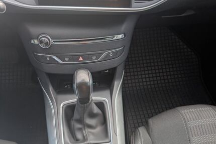 Peugeot 308 154.000 km 8.200 € Bisingen 72406