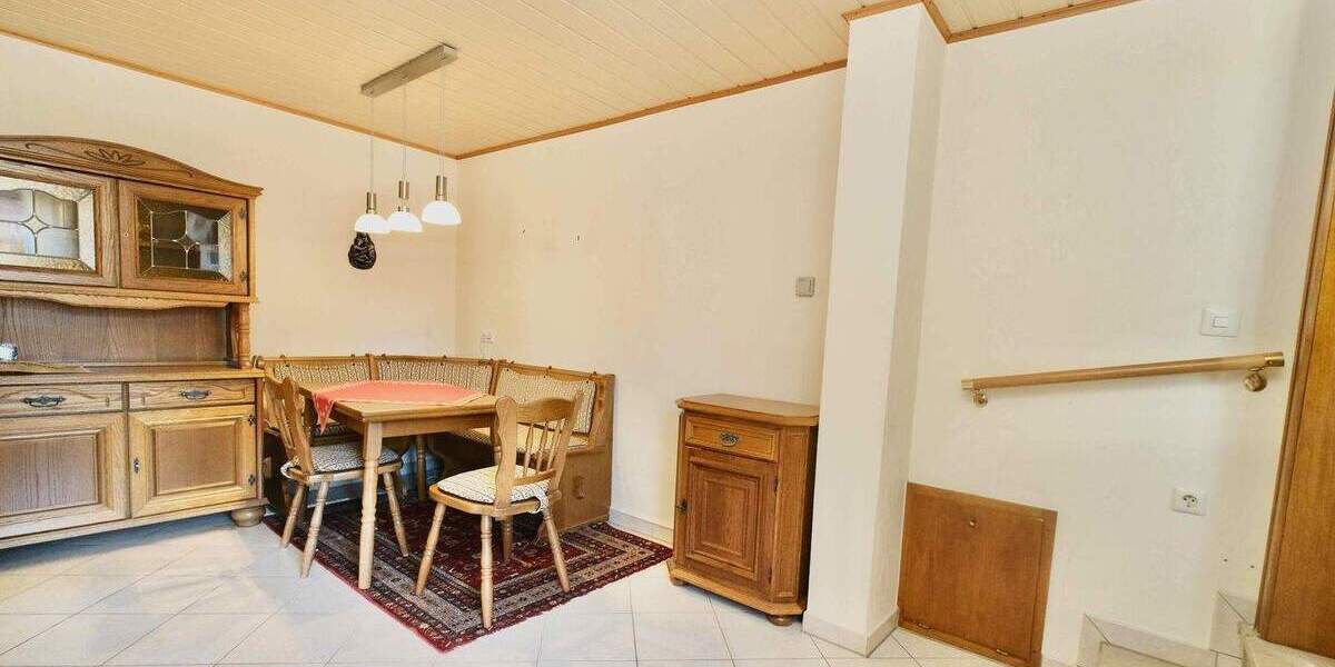 Familienfreundlich wohnen auf großem Grundstück in Reuschenberg 5 zimmer