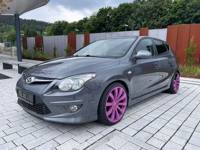 i30