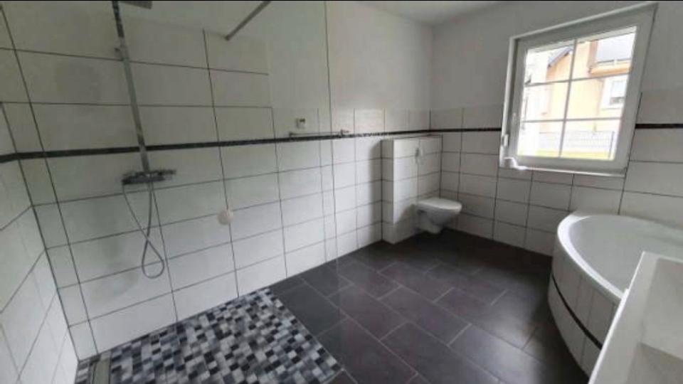 Bungalow Berlin Treptow-Köpenick - 3 Zimmer, 100 m&sup2;, 2.500&euro; | Angebot:26096633